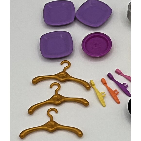 Barbie Dreamhouse Playset HMX10 Replacement pieces 2023 Mattel 58 pcs - Picture 3 of 16